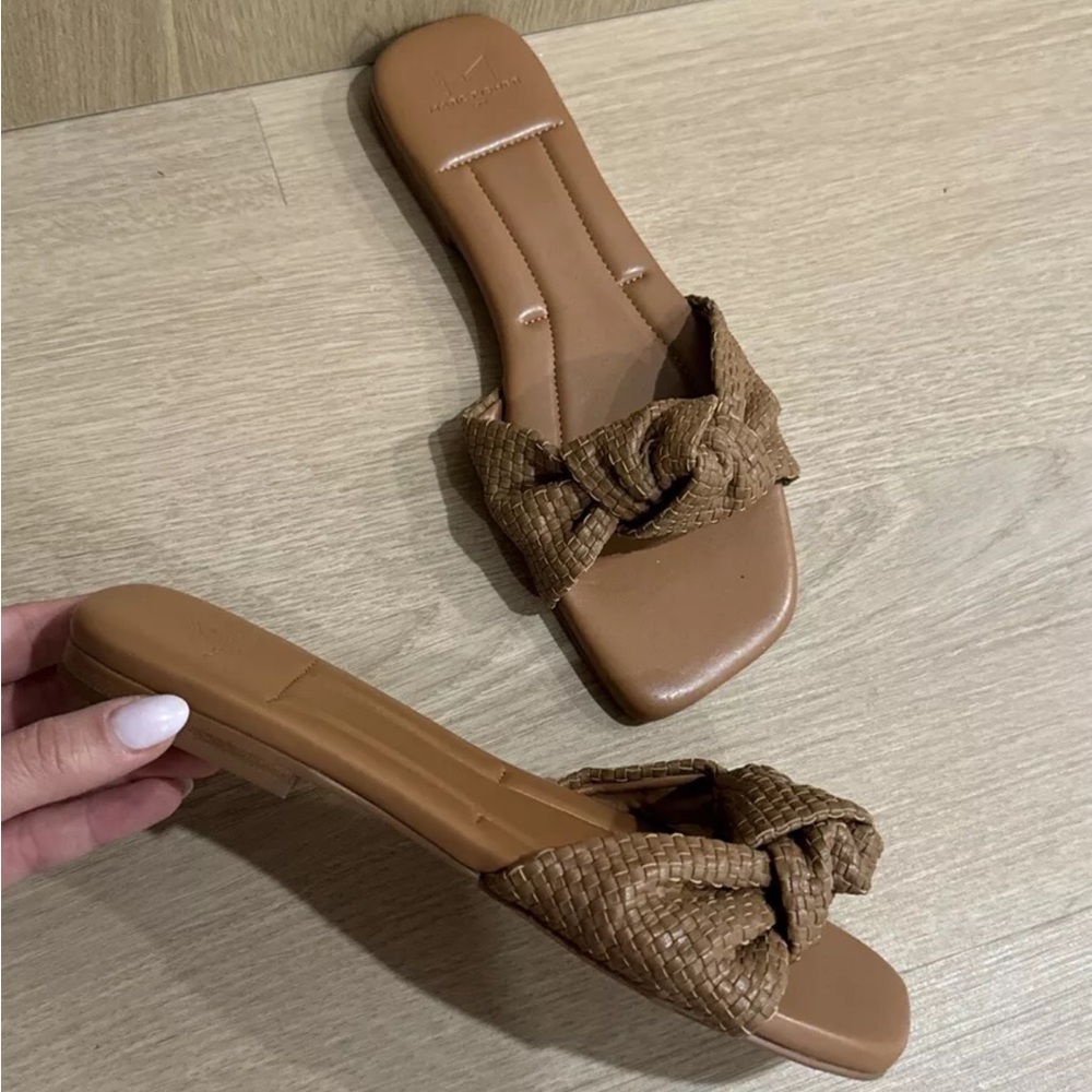 Marc Fisher Marlon leather Flat Sandal SLIDE SIZE 7